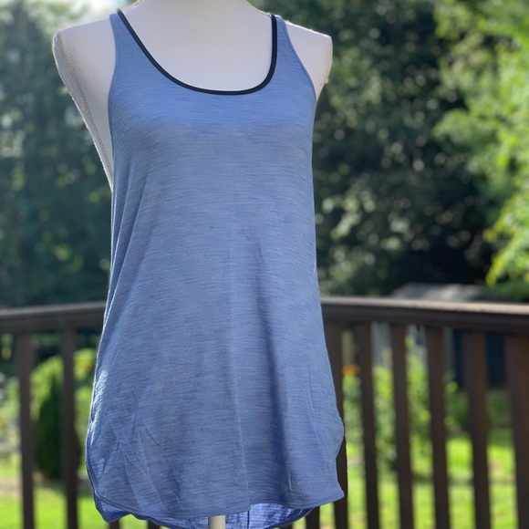 SALE! Lululemon Tank Top - Picture 2 of 6